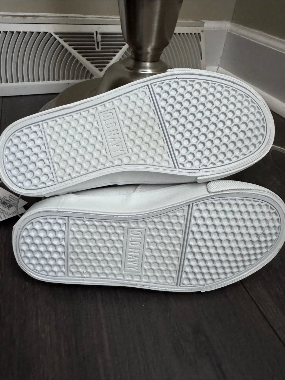 NWT Old Navy White Canvas Sneakers